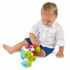 Budget ⌛ Chicco Steckspiel-Würfel 2-in-1 Q-Block 🔥 -Toys & Gifts Store chicco steckspiel wurfel 2 in 1 q block 00010061000000 d5